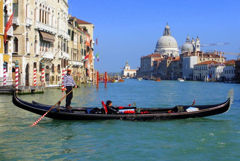 Snapshots of Venice via Wayfaring With Wagner