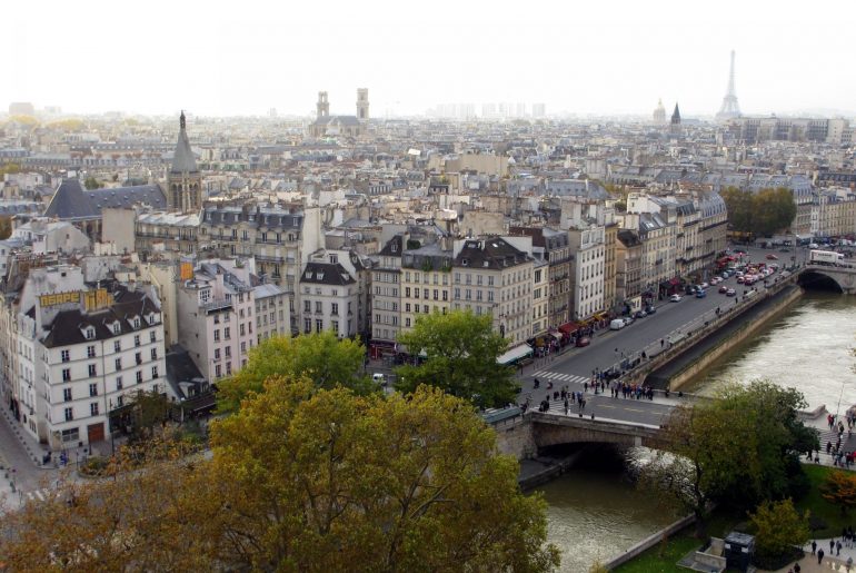 Sightseeing in Paris via Wayfaring With Wagner