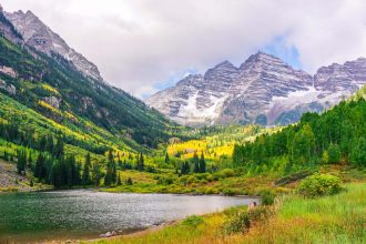 Hiking Maroon Bells via Wayfaring With Wagner
